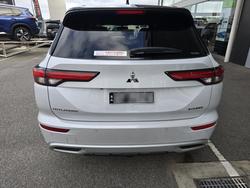2022 Mitsubishi Outlander Exceed Tourer