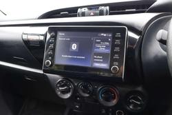 2025 Toyota Hilux SR