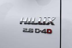 2025 Toyota Hilux SR
