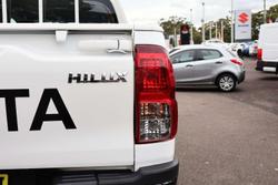 2025 Toyota Hilux SR