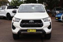 2025 Toyota Hilux SR