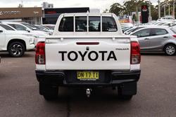 2025 Toyota Hilux SR