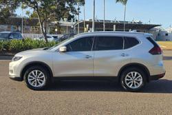 2022 Nissan X-TRAIL ST