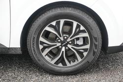 2023 Kia Carnival Si