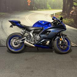 Yamaha YZF-R7LA