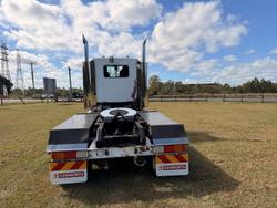 2010 Kenworth T600 Series T658 White