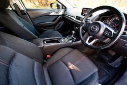 2019 Mazda 3 SP25