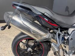Triumph 2013 TRIUMPH 1050CC TIGER 1050 SE RED