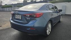 2018 Mazda 3 SP25