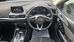 2018 Mazda 3 SP25