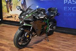 2025 Kawasaki NINJA H2 Green