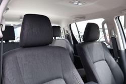 2025 Toyota Hilux SR