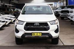 2025 Toyota Hilux SR