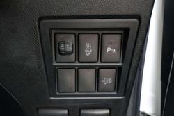 2025 Toyota Hilux SR