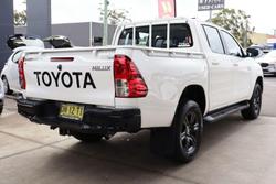 2025 Toyota Hilux SR