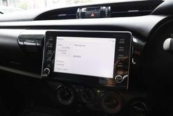 2025 Toyota Hilux SR