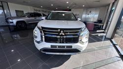 2026 Mitsubishi Outlander Exceed