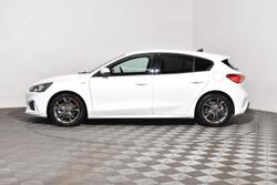 2020 Ford Focus ST-Line