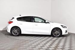 2020 Ford Focus ST-Line