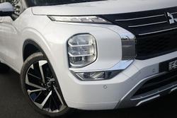 2022 Mitsubishi Outlander Exceed Tourer