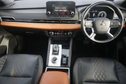 2022 Mitsubishi Outlander Exceed Tourer