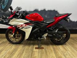 2015 Yamaha YZF-R3 RED