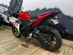 2015 Yamaha YZF-R3 RED