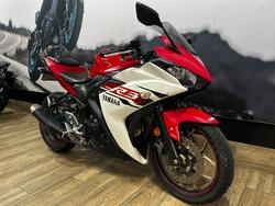2015 Yamaha YZF-R3 RED