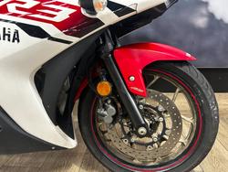 2015 Yamaha YZF-R3 RED