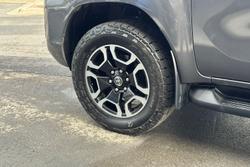 2022 Toyota Hilux SR5 Hi-Rider