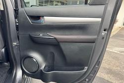 2022 Toyota Hilux SR5 Hi-Rider