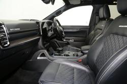 2022 Ford Everest Platinum