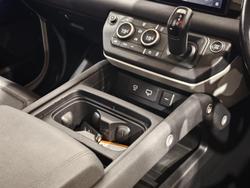 2022 Land Rover Defender 110 P400 S