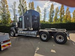 2025 Kenworth T909