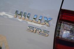 2021 Toyota Hilux SR5