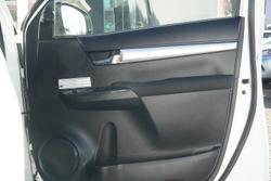 2021 Toyota Hilux SR5
