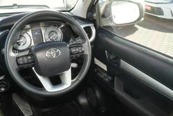 2021 Toyota Hilux SR5