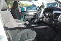2021 Toyota Hilux SR5