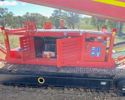 2023 Comet TC9020 Red