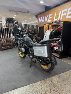 2023 BMW Motorrad R 1250 GS TRIPLE BLACK BLK STORM METALLIC/BLK/AGATE