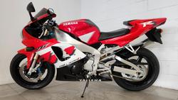 2000 Yamaha YZF-R1 R1 Red