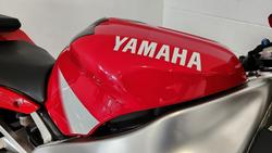 2000 Yamaha YZF-R1 R1 Red