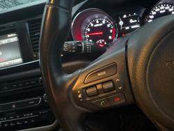 2017 Kia Carnival SLi