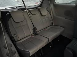 2017 Kia Carnival SLi