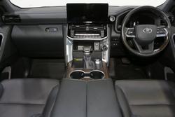 2025 Toyota Landcruiser VX