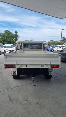 2022 Toyota Hilux SR