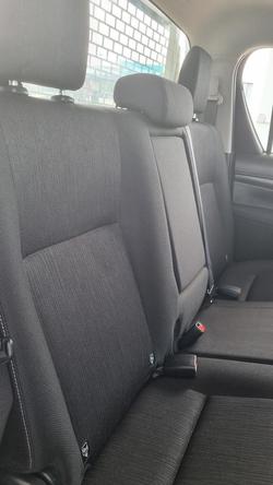 2022 Toyota Hilux SR