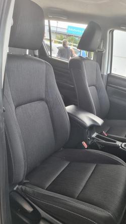 2022 Toyota Hilux SR