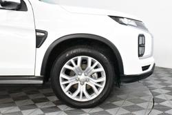 2024 Mitsubishi ASX ES