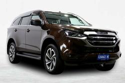 2022 Isuzu MU-X LS-T
